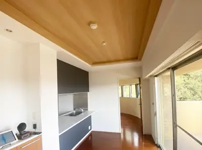 アクセントクロスでお洒落な内装に